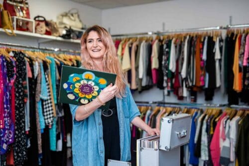 shop volunteer