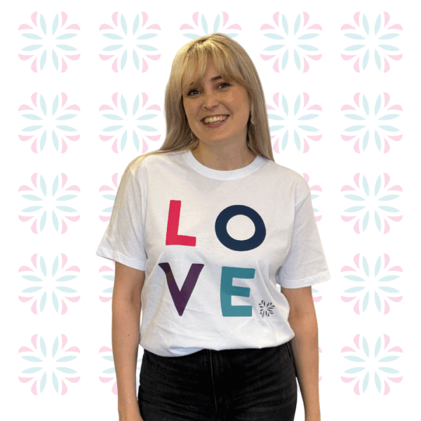 LOVE t-shirt - Image 2