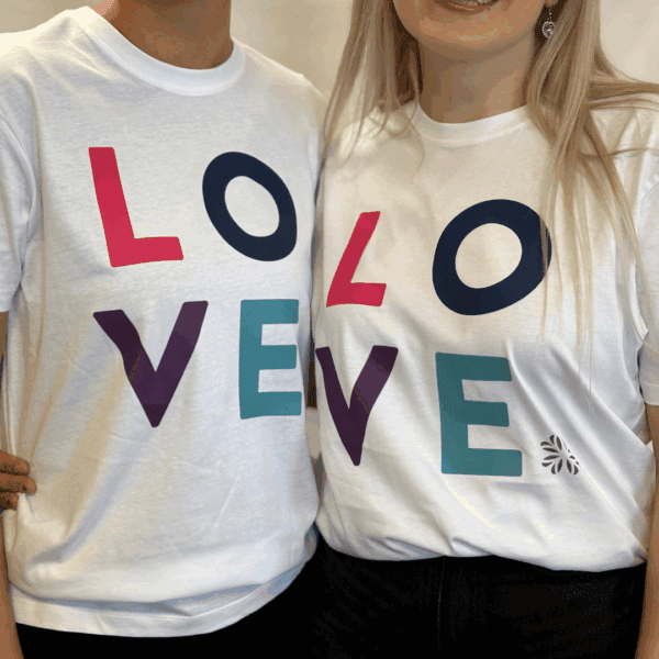 LOVE t-shirt - Image 5