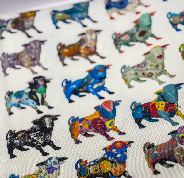 Bulls in the City calves tea towel - Image 2