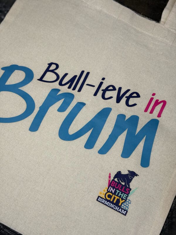 Bulls in the City tote bag - Image 2